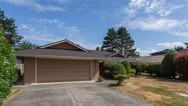 6771 CHELMSFORD STREET image #1