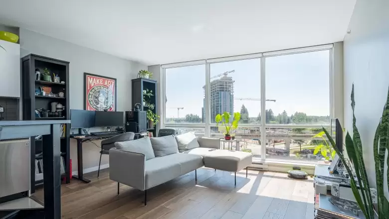 710 13618 100 AVENUE image #1