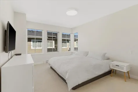 41 5551 ADMIRAL WAY image #4
