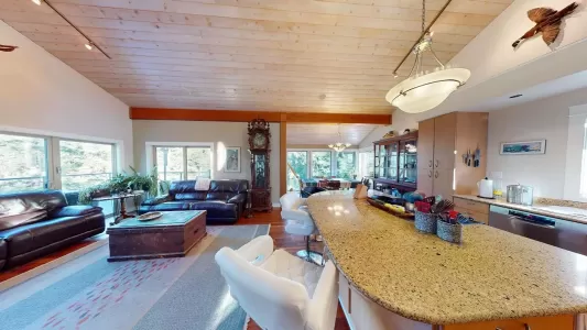180 MUSGRAVE PLACE image #1