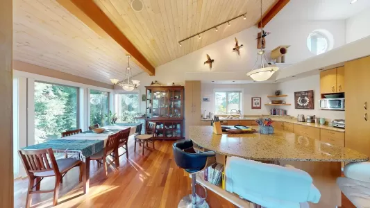 180 MUSGRAVE PLACE image #3