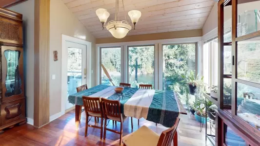 180 MUSGRAVE PLACE image #4