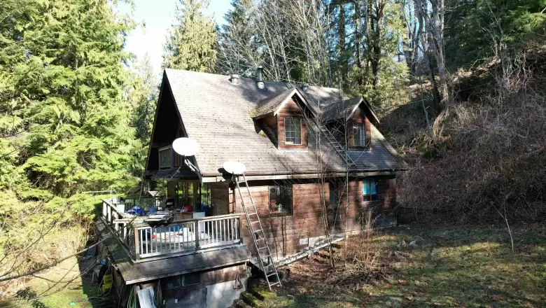 6075 RYDER LAKE ROAD image #1