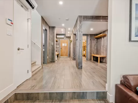 23 4700 GLACIER DRIVE image #3