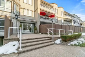 205 1840 E SOUTHMERE CRESCENT, South Surrey White Rock, Surrey, BC