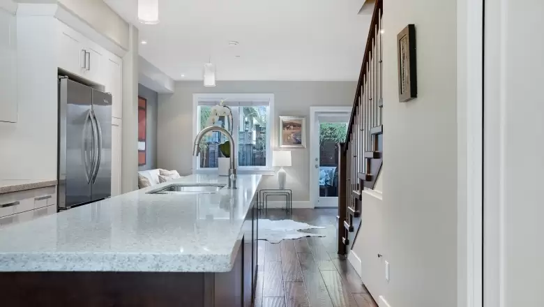 1777 NAPIER STREET image #1