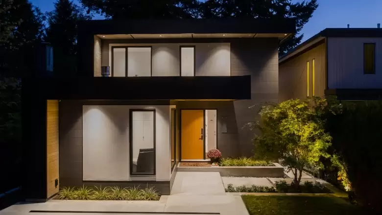 1345 WELLINGTON DRIVE image #1