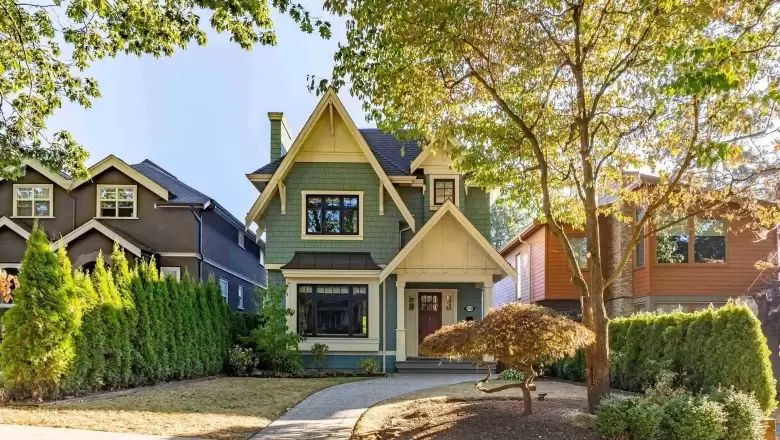 2918 W 32ND AVENUE image #1