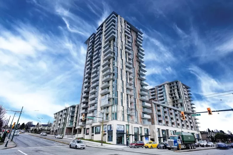 1502 8188 FRASER STREET image #1