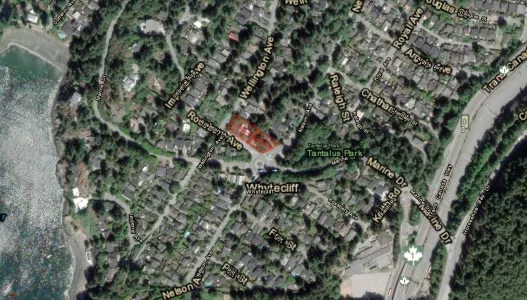 6404 WELLINGTON AVENUE image #3