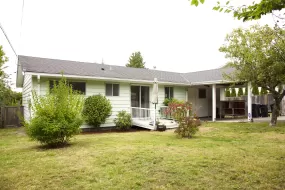 4781 LAUREL AVENUE, Sunshine Coast, Sechelt, BC