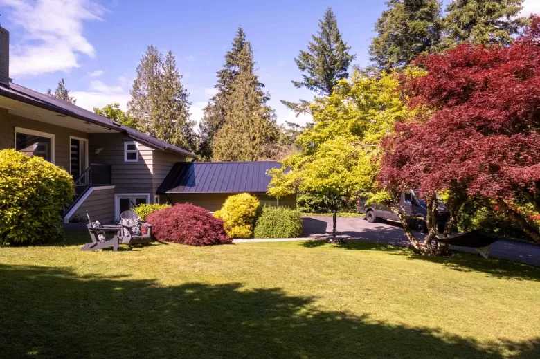 6265 SUMMIT AVENUE image #1