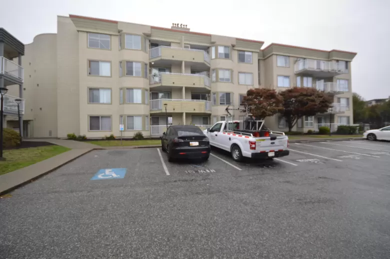 231 32830 GEORGE FERGUSON WAY image #1