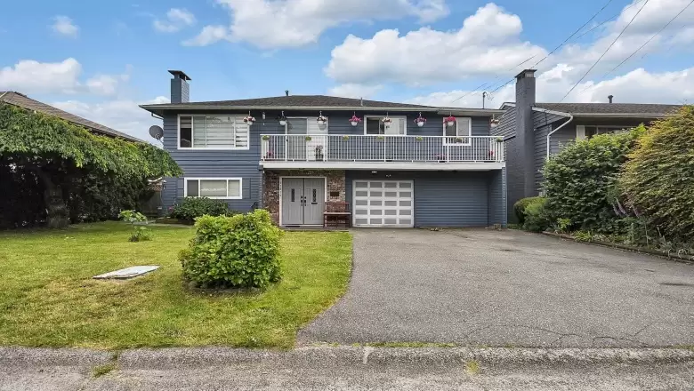 11874 74B AVENUE image #1