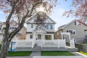 1 2444 NAPIER STREET, Vancouver East, Vancouver, BC