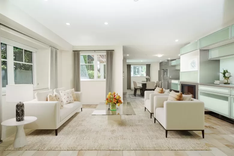 21 W 15TH AVENUE image #1