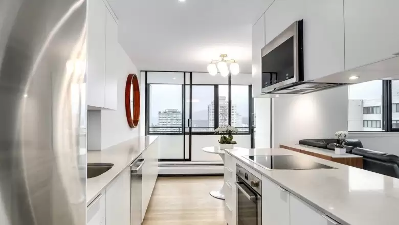 1904 1725 PENDRELL STREET image #1