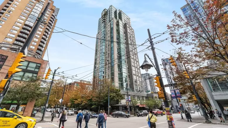 407 1188 HOWE STREET image #1