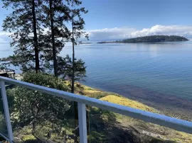 8323 REDROOFFS ROAD, Sunshine Coast, Halfmoon Bay, BC