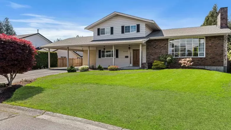 9995 MERRITT DRIVE image #1