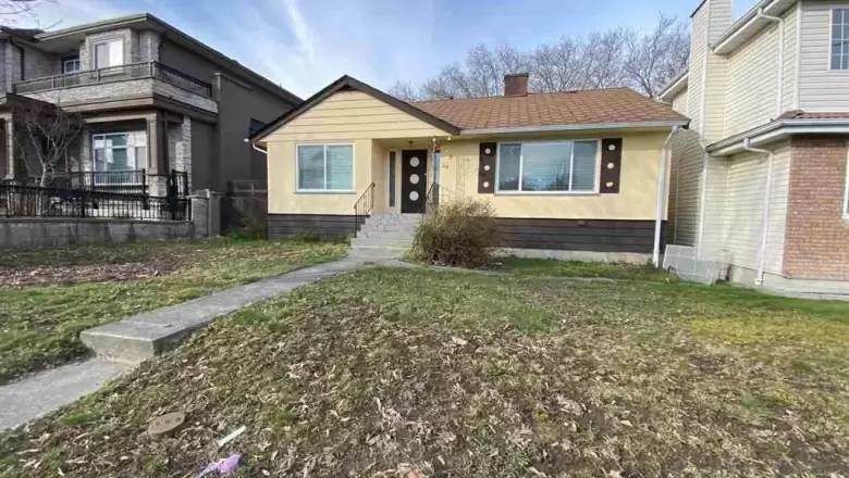 115 E 41ST AVENUE image #1