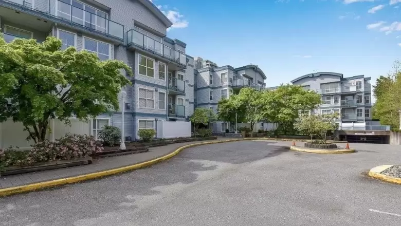211 14885 100 AVENUE image #1
