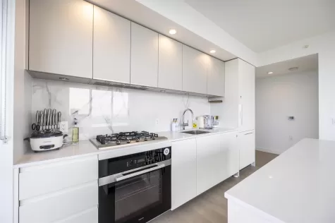 2807 6537 TELFORD AVENUE image #1