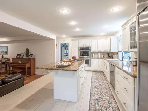 1394 LANSDOWNE DRIVE image #1