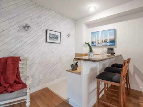 1394 LANSDOWNE DRIVE image #4