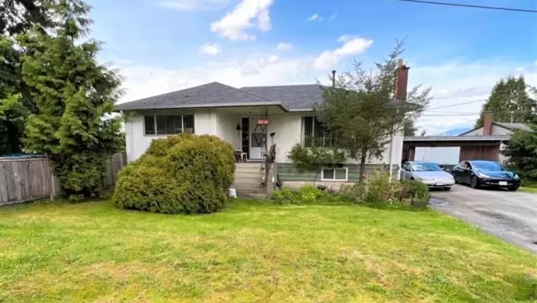 11461 96A AVENUE image #1