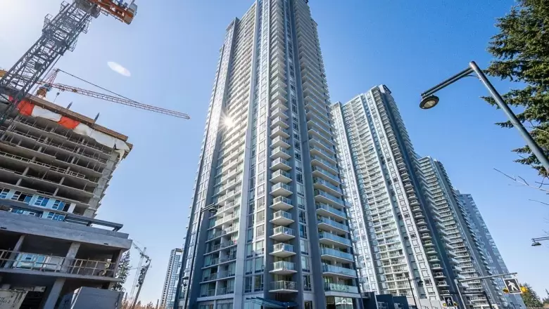 3901 13750 100 AVENUE image #1