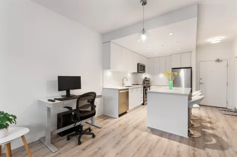 304 2382 ATKINS AVENUE image #3