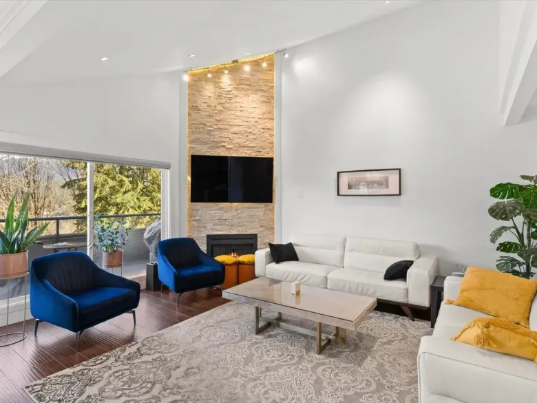 62 SHORELINE CIRCLE image #1