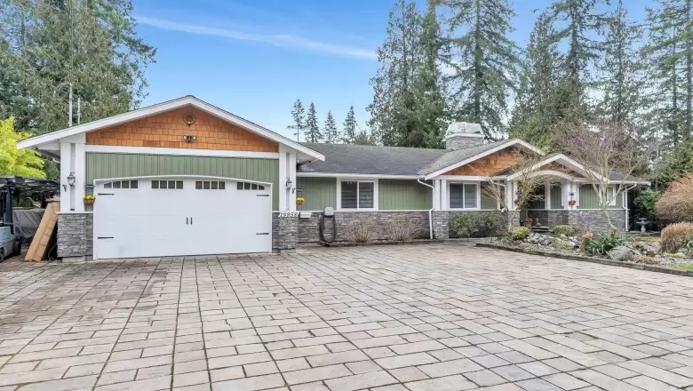 19858 38 AVENUE image #1