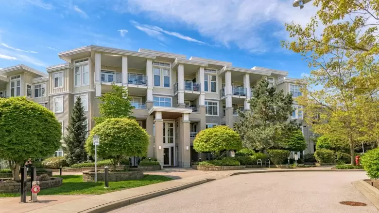 416 15428 31 AVENUE image #1