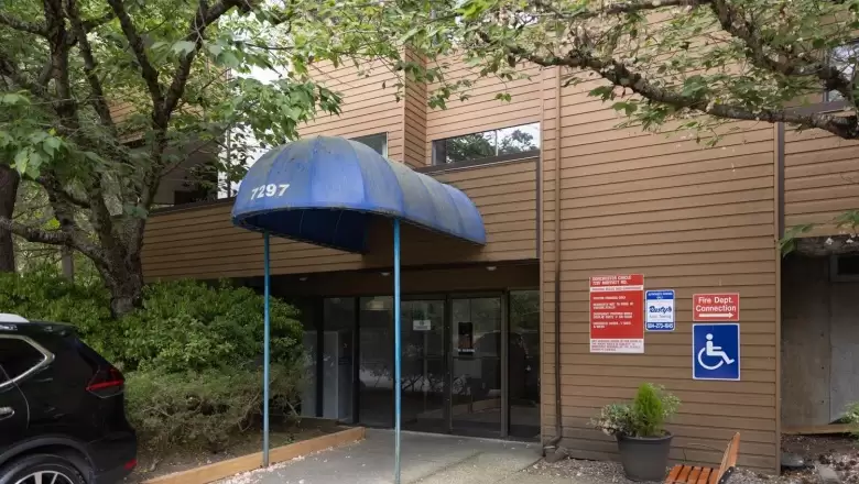 334 7297 MOFFATT ROAD image #1