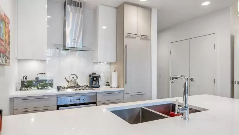 114 5033 CAMBIE STREET image #1