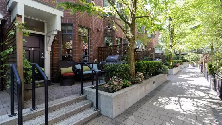 858 W 6TH AVENUE image #1