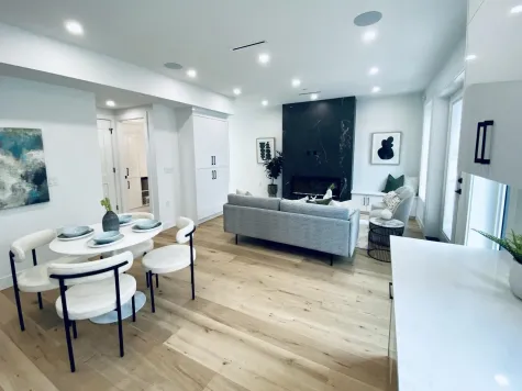 2 2727 PARKER STREET image #4