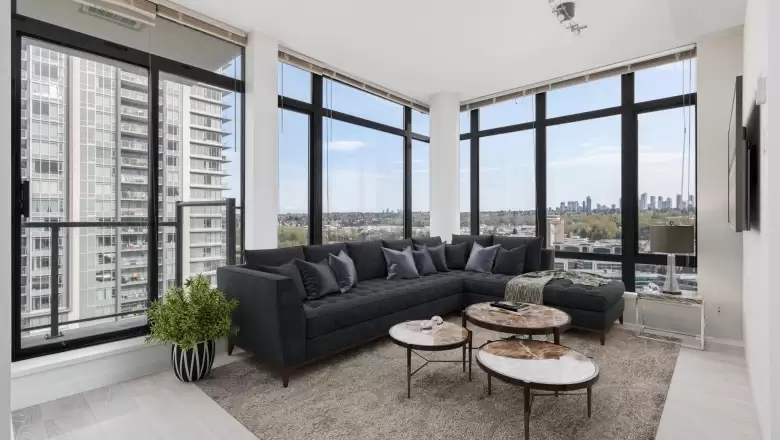 2401 2355 MADISON AVENUE image #1