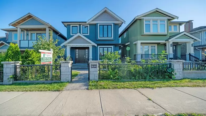 4158 TRIUMPH STREET image #1
