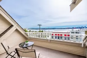 304 365 E 1ST STREET, North Vancouver, North Vancouver, BC