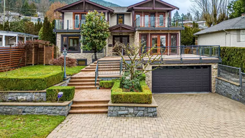 4660 RANGER AVENUE image #1