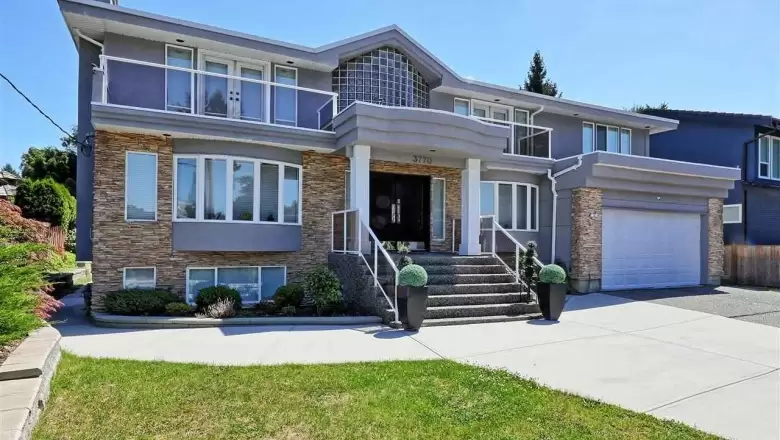3770 PHILLIPS AVENUE image #1