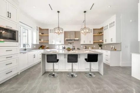 8151 LUNDY ROAD image #1