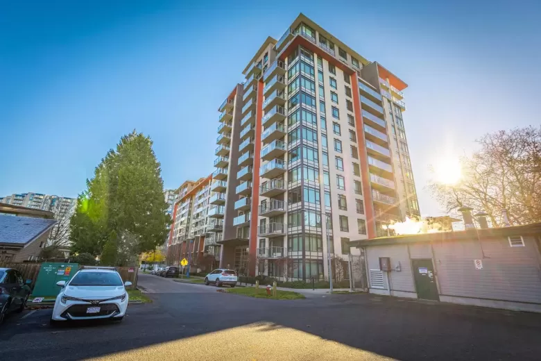 502 7328 GOLLNER AVENUE image #1