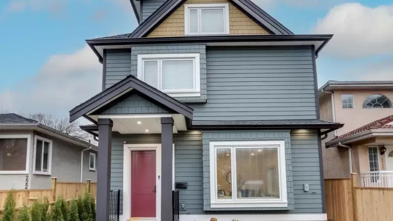 2228 GARDEN DRIVE image #1