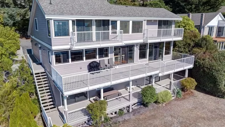 5496 HILL ROAD, Sechelt, BC