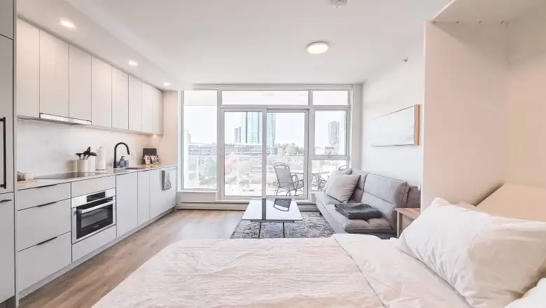 709 13685 102 AVENUE image #1