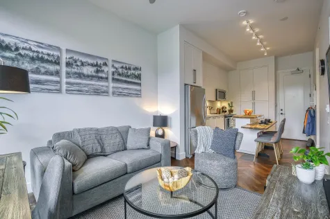 406 14968 101A AVENUE image #1